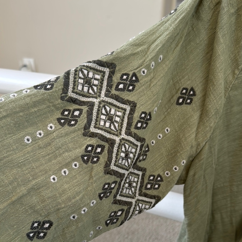 J. Jill Sage Green Embroidered Tunic SZ L - Picture 4 of 5